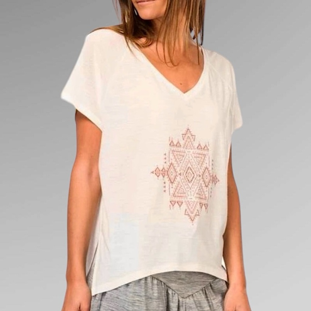 Super.Natural Jonser Tee